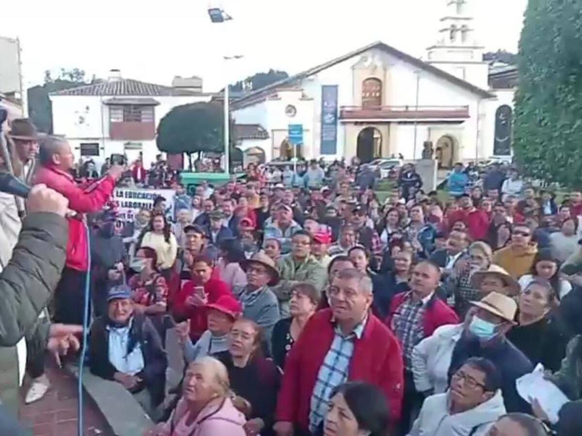 “Triana negocia con los bienes públicos de Chiquinquirá”: alcalde electo, Jefferson Caro