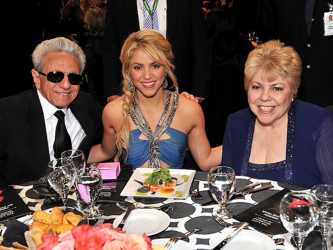 William Mebarak Chadid, Shakira y Nidia Ripoll. Foto: Getty Images.