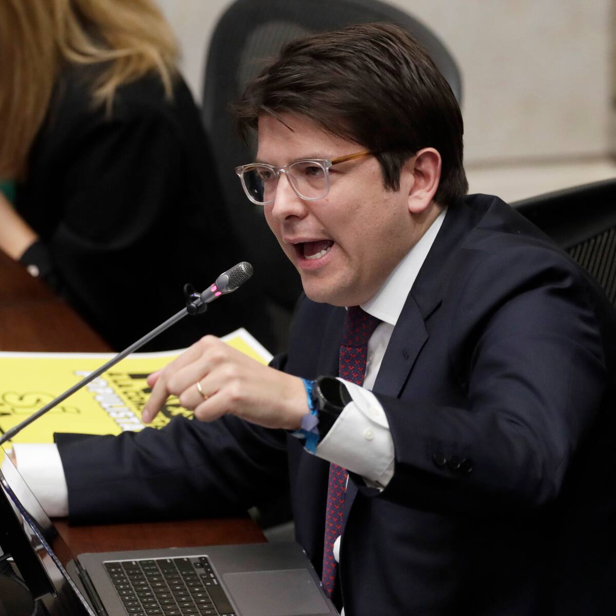 Concejo de Bogotá rechazó ataque al senador Miguel Uribe