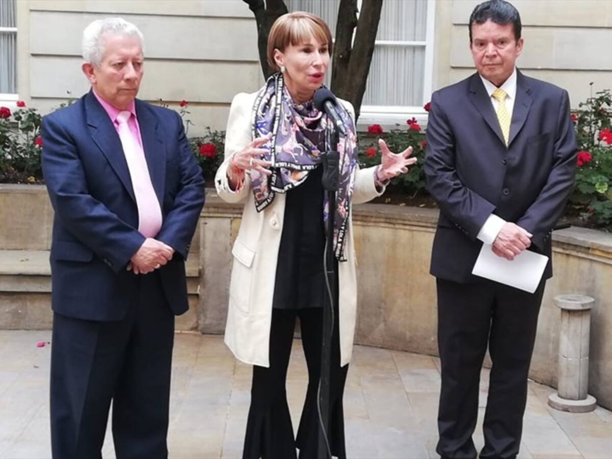 Modificaciones al IVA, tema tratado en reunión entre Gobierno y Centrales de Trabajadores