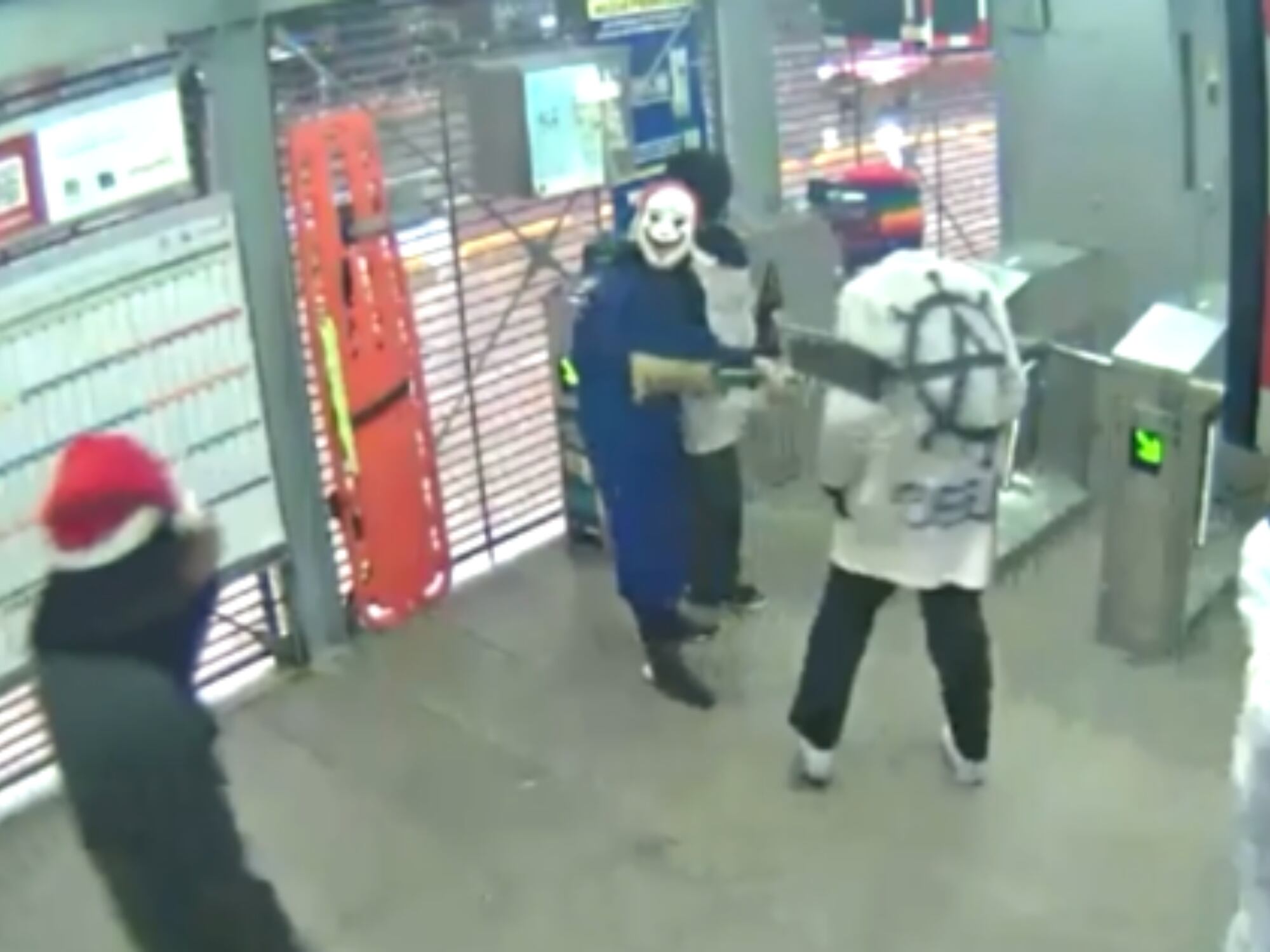 A la cárcel 11 supuestos integrantes de red de vandalismo y terrorismo en Bogotá. Foto: suministrada.