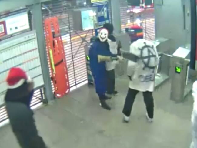 A la cárcel 11 supuestos integrantes de red de vandalismo y terrorismo en Bogotá. Foto: suministrada.