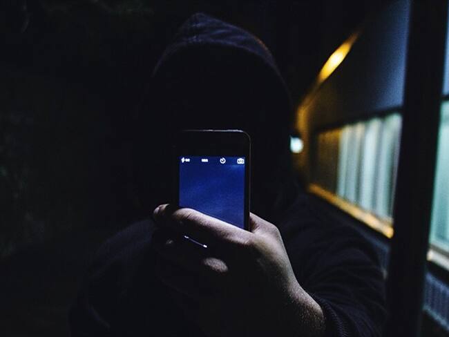 Estas personas contactaban vía telefónica a sus víctimas fingiendo ser un sobrino o un familiar que tenía un problema con la justicia. Foto: Getty Images / LAMARR GOLDING