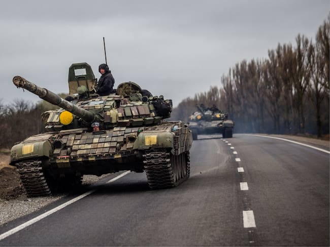 ZAPORIZHZHIA, UKRAINE - APRIL 12: A Ukrainian tank on the road between Pokrovske and Zaporizhzhia on the 12th of April 2022 , Zaporizhzhiaa, Ukraine. (Wojciech Grzedzinski for The Washington Post via Getty Images)
