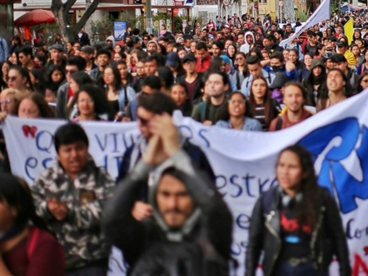 Generales de Policía dan detalles de lo ocurrido durante las protestas estudiantiles