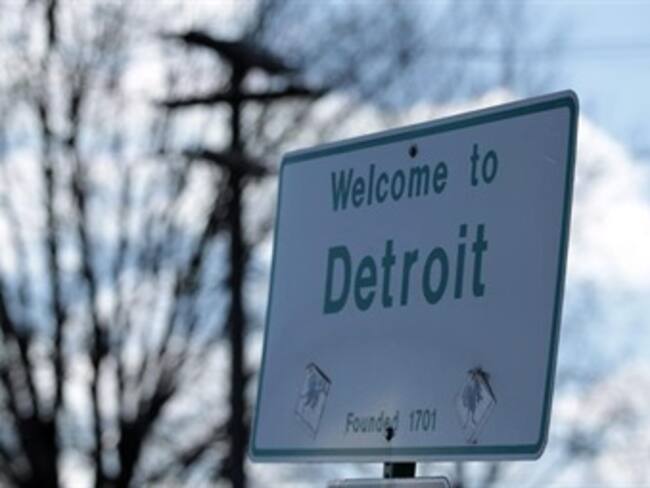 Fotografía de archivo del 3 de marzo de 2013 de una señal que da la bienvenida a Detroit, Michigan (EE.UU.). Foto: EFE