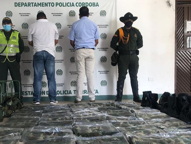 Policía incauta prendas militares en Tierralta, Córdoba.Foto:prensa Policía.