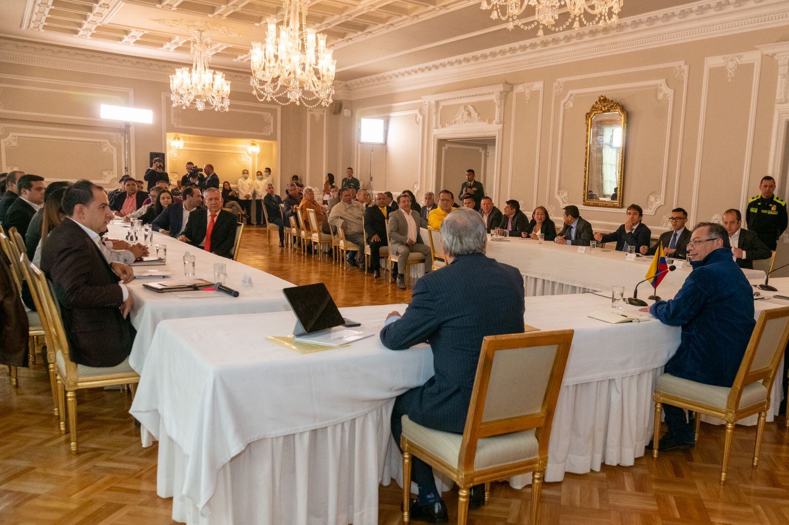 Reunión entre Gustavo Petro y taxistas. Foto: Cortesía