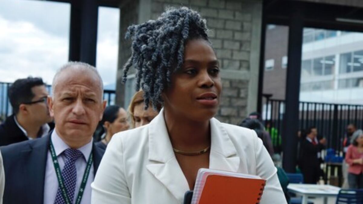 Aurora Vergara, ministra de Educación