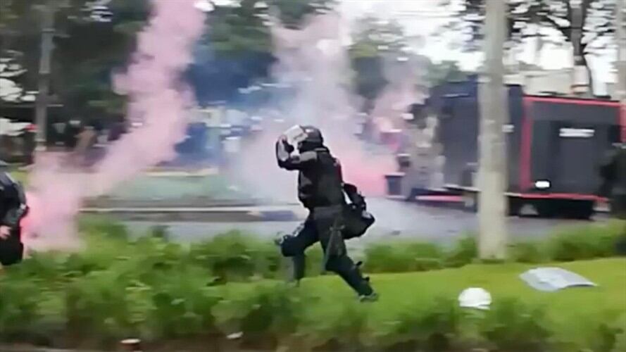 Integrantes del Esmad intervinieron en la zona de los bloqueos en el sector del Sena . Foto: Cortesía