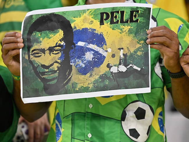 El Gobierno de Brasil decretó este jueves tres días de luto oficial por la muerte del exfutbolista Edson Arantes de Nascimento ‘Pelé’. Vía Getty Images.