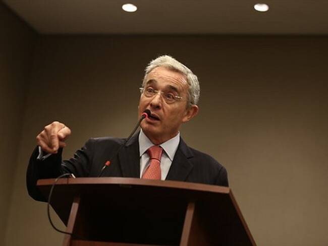 Uribe insistirá en eliminar las contralorías territoriales. Foto: Colprensa