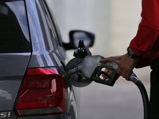 Alcaldía propone aumentar la sobretasa a la gasolina y otros impuestos. Foto: Colprensa