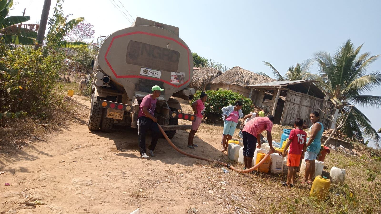 Con carrotanques atienden crisis por falta de agua en Córdoba. Foto: prensa Alcaldía San Antero.