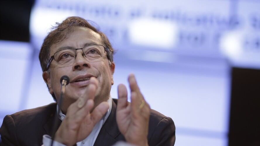 Esto por liderar desde sus redes sociales a la desobediencia civil y por irregularidades en la financiación de su campaña.. Foto: Colprensa