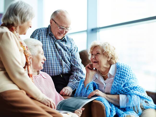 Psicoanalista de 97 años creó grupo de adultos de la tercera edad para resignificar la vejez