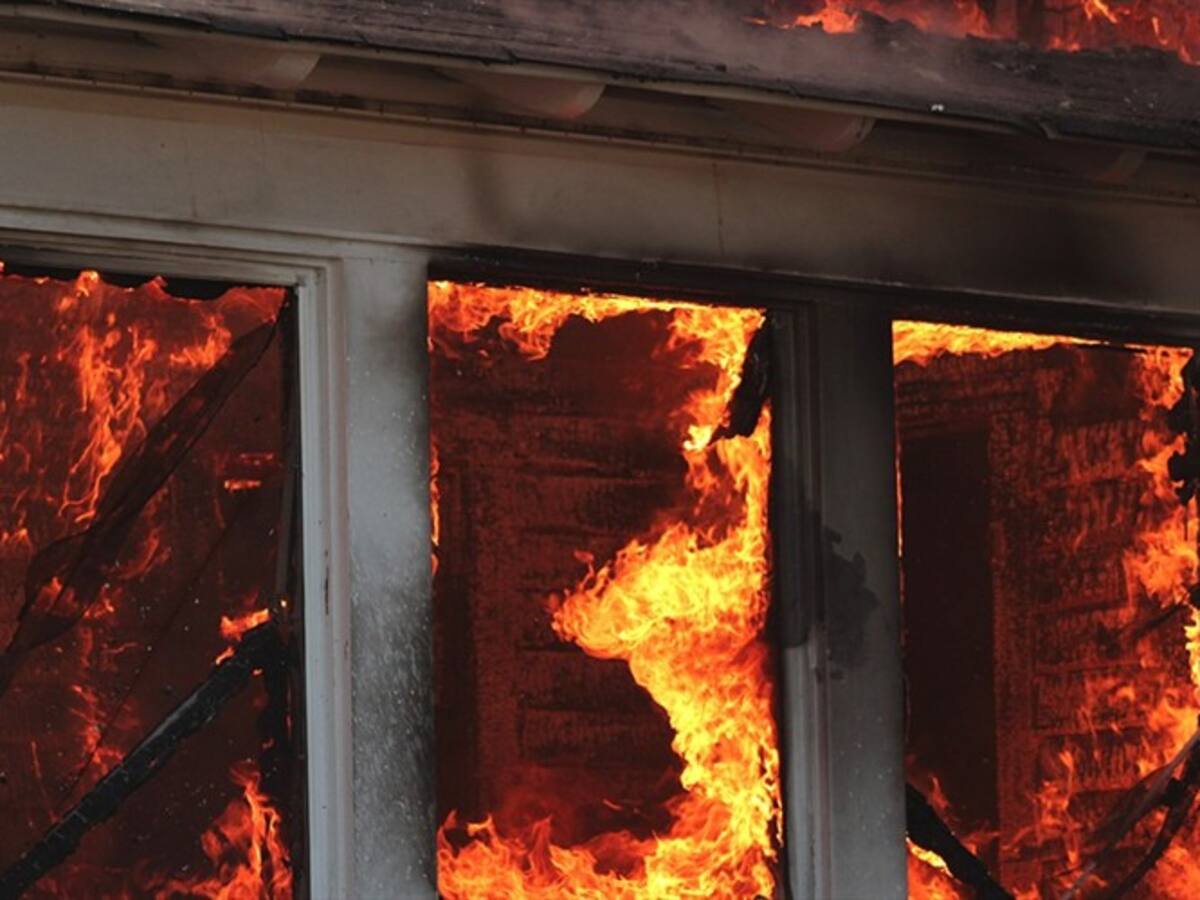 Valiente niño de 7 años salvó a su pequeña hermana de un incendio