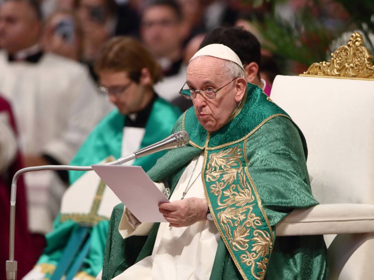 Aún existe el riesgo de guerra nuclear, advierte el papa Francisco