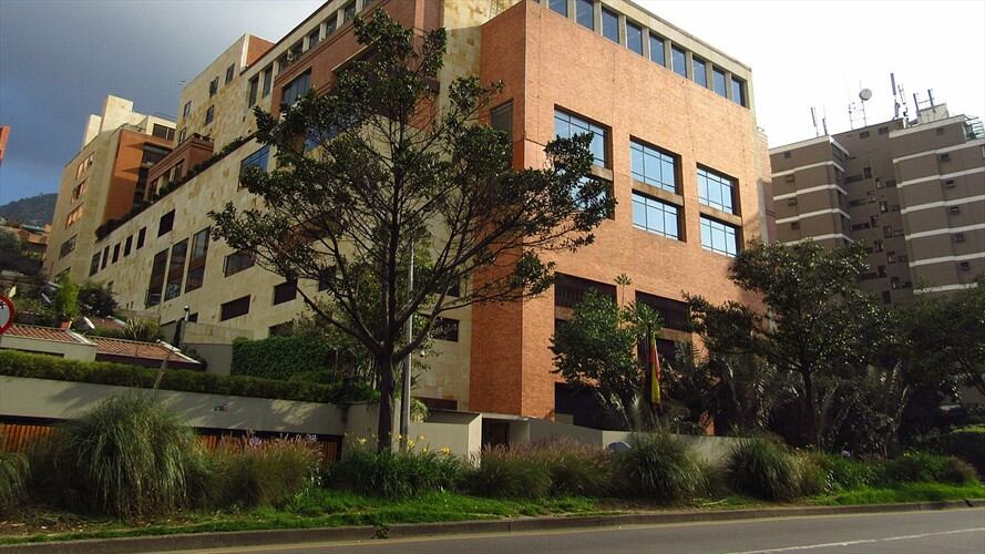 Club El Nogal | Cortesía foto: Felipe Restrepo Acosta | licensed under the Creative Commons