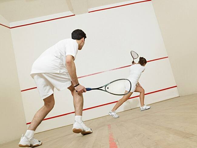 Denuncian que se cae proyecto de cancha pública de squash por falta de una firma