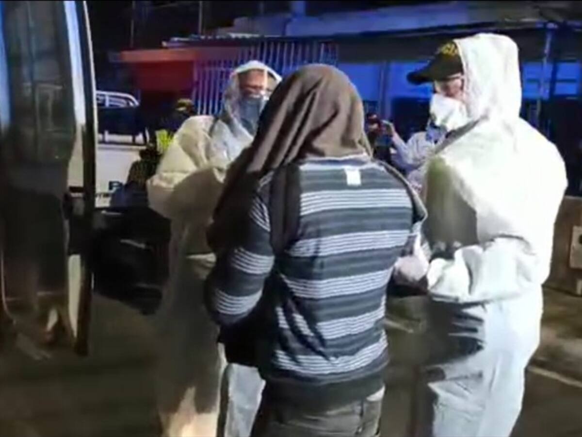 Sorprenden a 20 hombres en una fiesta sexual en Cali en plena cuarentena