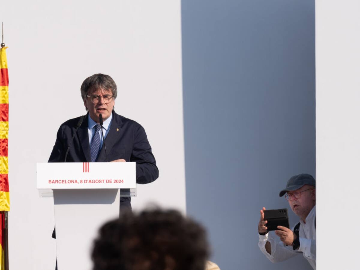 Capturan a un policía por ayudar a Carles Puigdemont a huir en un carro en Barcelona