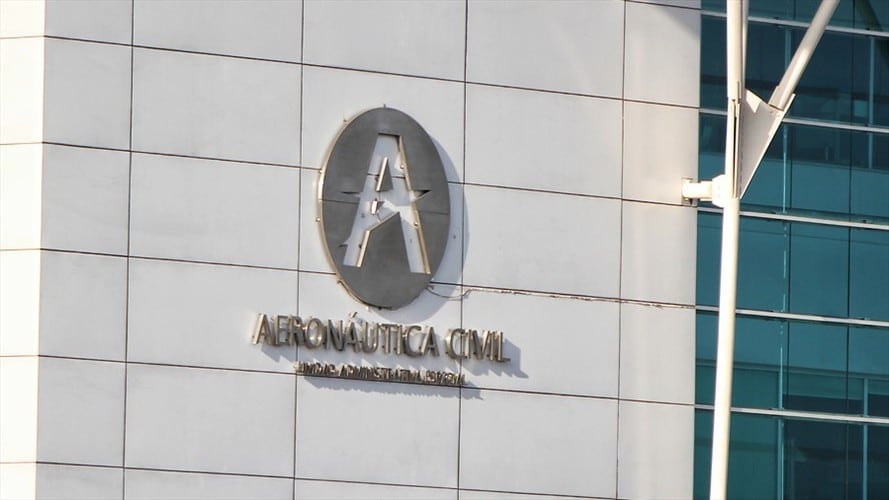 Tras un año de estudios, por fin se expidieron los decretos que modifican toda la estructura interna de la Aeronáutica Civil. Foto: Colprensa - Álvaro Tavera