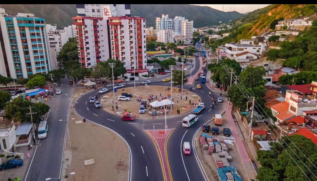 Imagen de referencia de una rotonda.