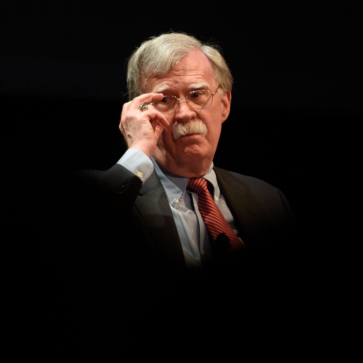 Es un error reconocer a Maduro, le da una legitimidad que no merece: John Bolton