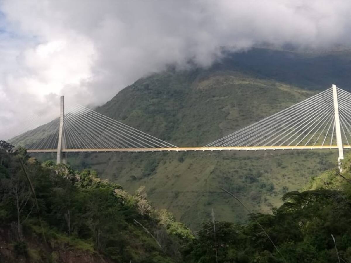 Contradicciones por fecha de pruebas de carga de puente Hisgaura
