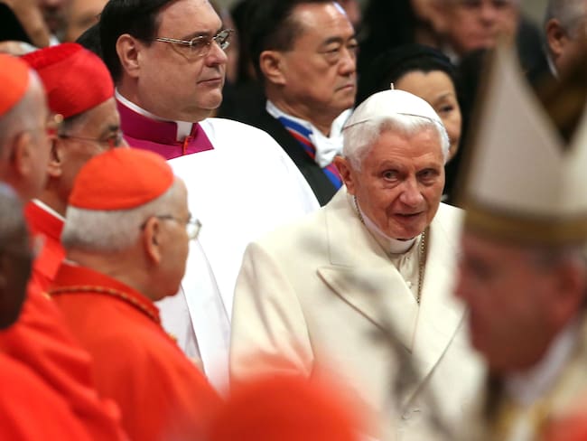VATICAN CITY, VATICAN - FEBRUARY 14:  Pope Emeritus Benedict XVI and Pope Francis attend the Ordinary Public Consistory at St. Peter&#039;s Basilica on February 14, 2015 in Vatican City, Vatican. In addition to 15 new electors, Pope Francis named five new cardinals who are over the age of 80 and, therefore, ineligible to vote in a conclave.  (Photo by Franco Origlia/Getty Images)