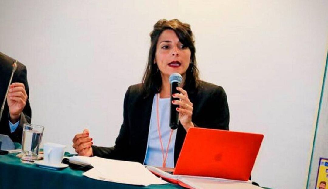 Nuevamente Irene Vélez tuvo una ‘confusión’ sobre cifras de su cartera