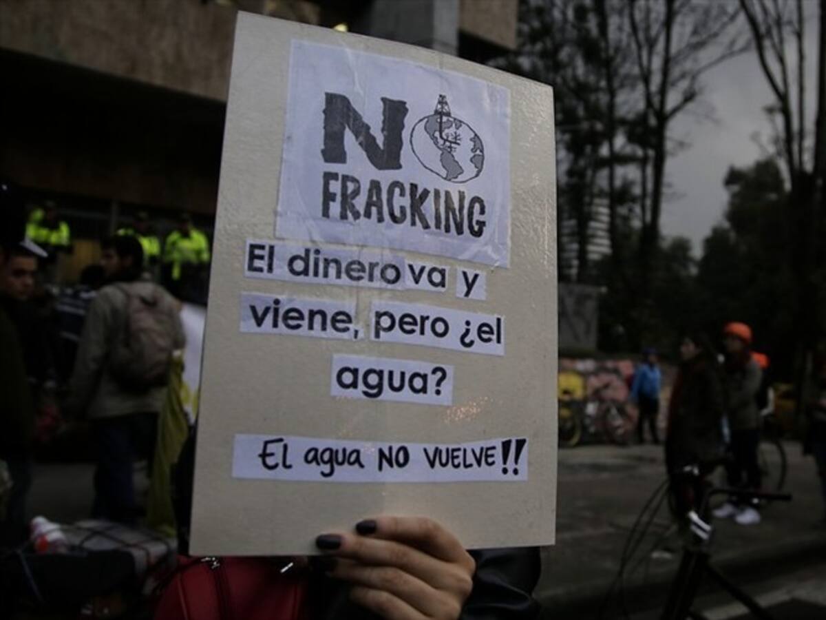 Crece la polémica por expedición de licencia que permite el fracking