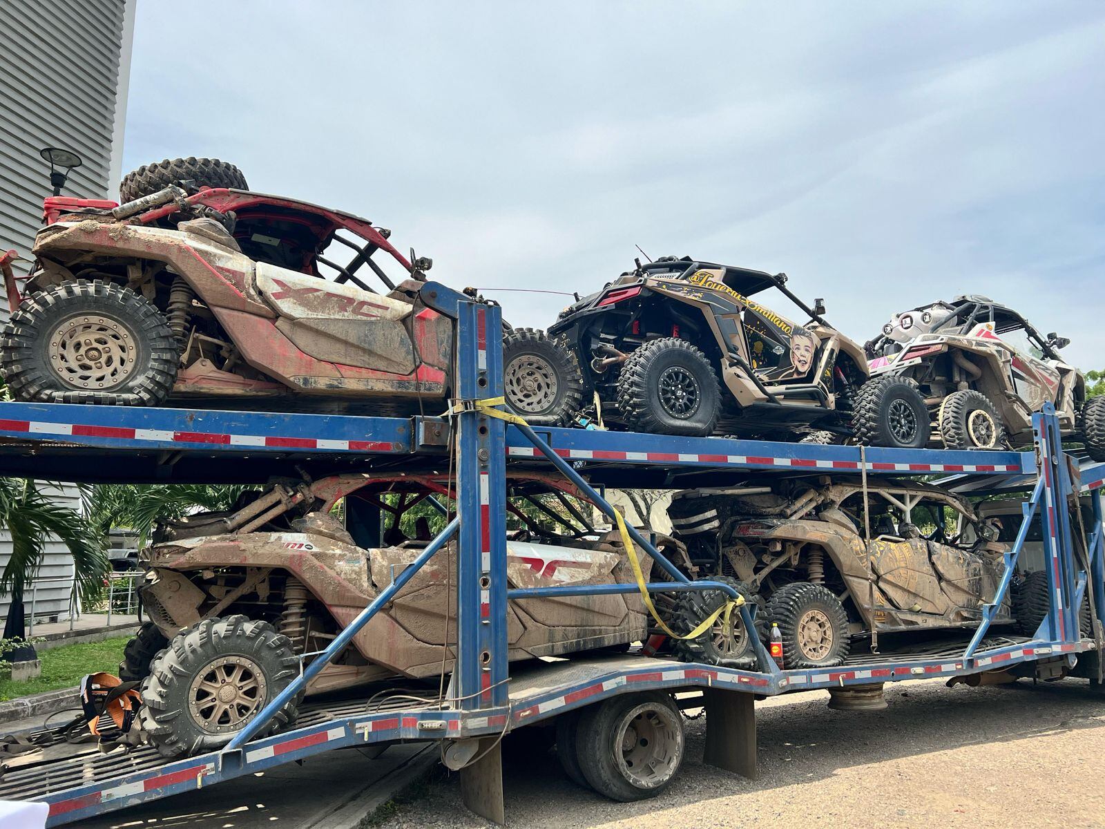 Vehículos recuperados en el Catatumbo. Foto: cortesía DENOR.
