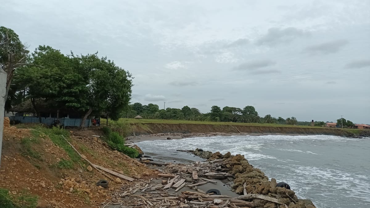Un pueblo y una vía nacional en riesgo inminente por erosión costera en Córdoba