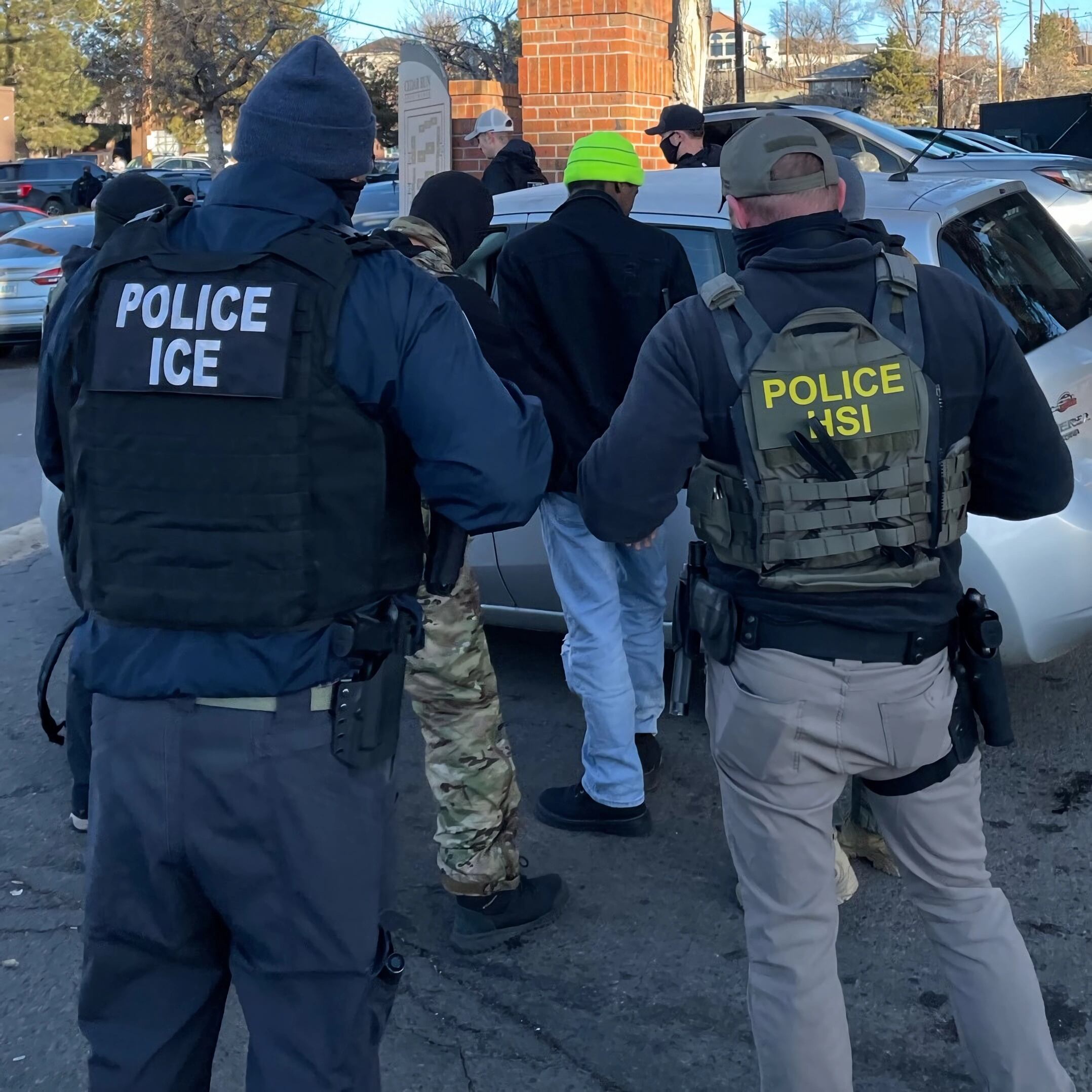 ICE detuvo a más de 40 personas en Chicago durante operativo en vecindarios. EFE/ICE 