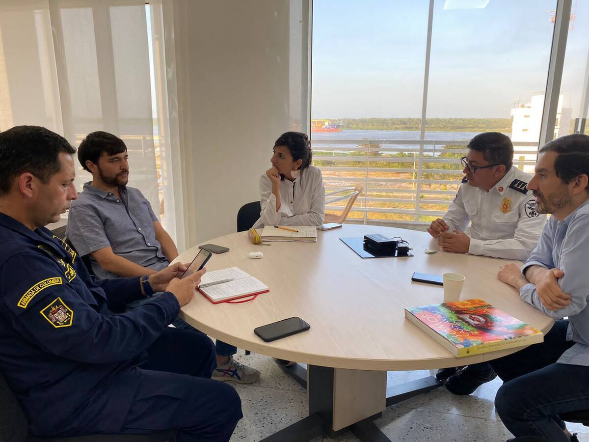 Por incendio en Puerto Compas, MinMinas revisó abastecimiento de combustible líquido