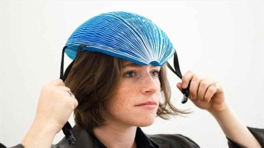 Isis Shiffer diseñó el casco pensando en quienes alquilan bicicletas públicas. Foto: DYSON / BBC MUNDO.