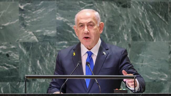 New York (United States), 27/09/2024.- Israel Prime Minister Benjamin Netanyahu speaks during the General Debate of the 79th session of the United Nations General Assembly at United Nations Headquarters in New York, New York, USA, 27 September 2024. The annual high-level General Debate gathers world leaders from 24 to 28 September, and 30 September under the theme, 'Leaving no one behind: acting together for the advancement of peace, sustainable development and human dignity for present and future generations'. (Nueva York) EFE/EPA/SARAH YENESEL