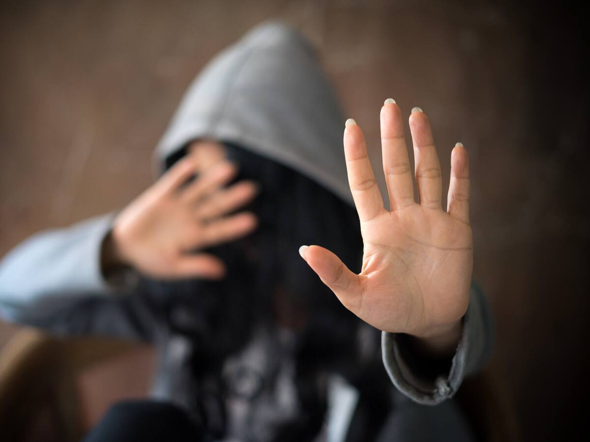 Mujer colombiana denunció haber sido violada por cuatro hombres en Nápoles, Italia