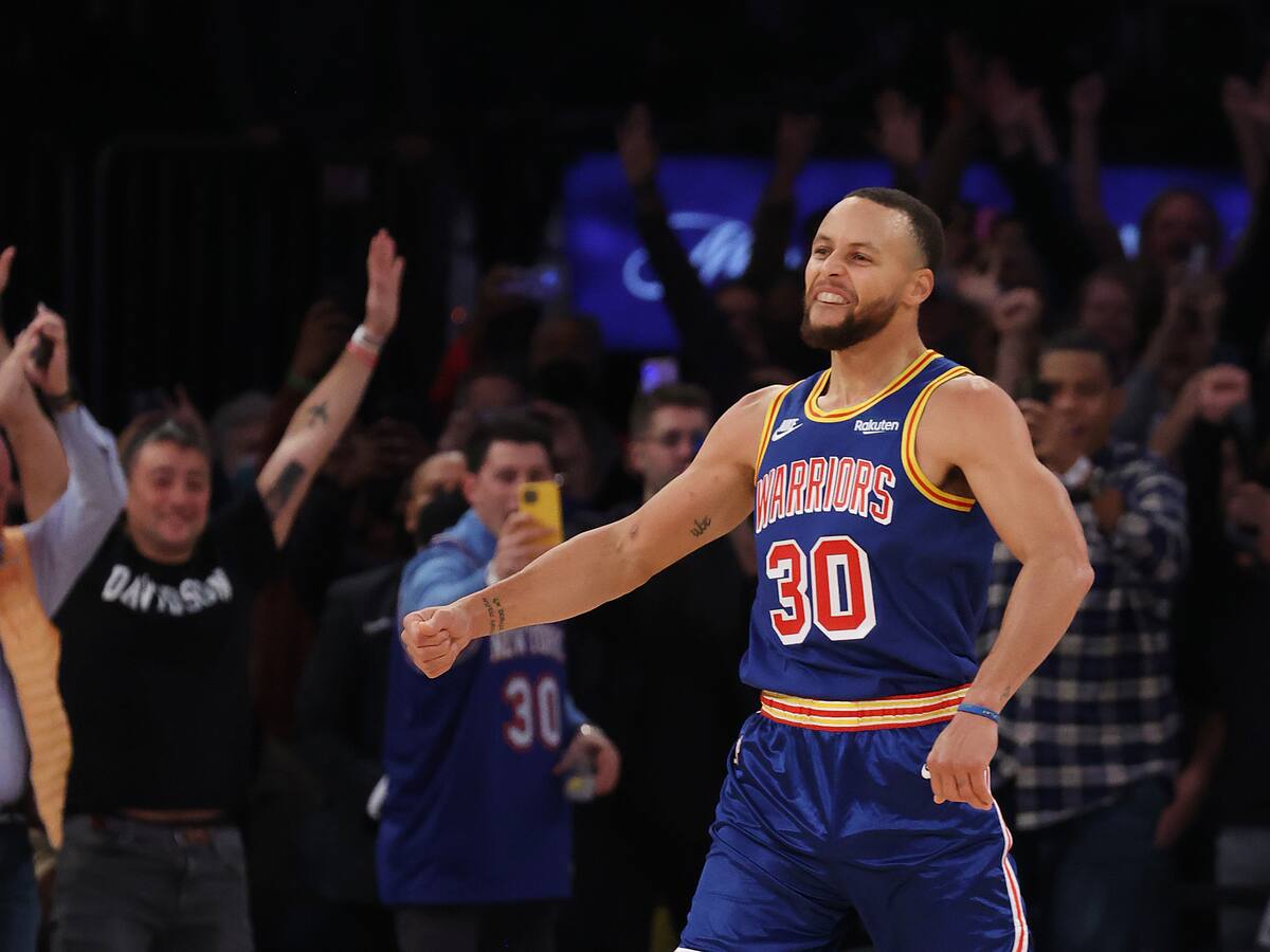 ¡El rey de los triples! Stephen Curry batió récord en la NBA