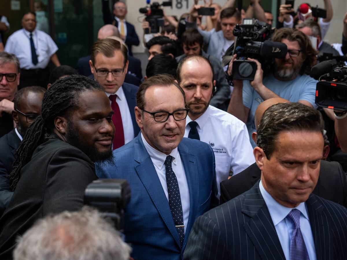 Kevin Spacey, acusado de agresiones sexuales, quedó en libertad bajo fianza