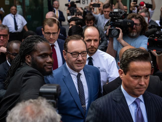 Kevin Spacey, acusado de agresiones sexuales, quedó en libertad bajo fianza