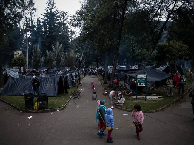 Comunidad indígena en Bogotá. Foto: Colprensa.
