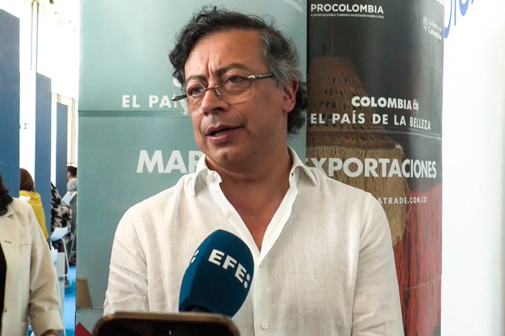 SEVILLA, 01/07/2025.- Captura de video de la entrevista con EFE del presidente de Colombia, Gustavo Petro, que acabará el próximo año su mandato con una asignatura -histórica de Colombia- pendiente: la paz total. Tras intentar negociar con el ELN, el mandatario considera que el grupo se ha vinculado al narcotráfico y eso "lo inhabilita para entender la necesidad de la paz y las transformaciones sociales económicas". EFE
