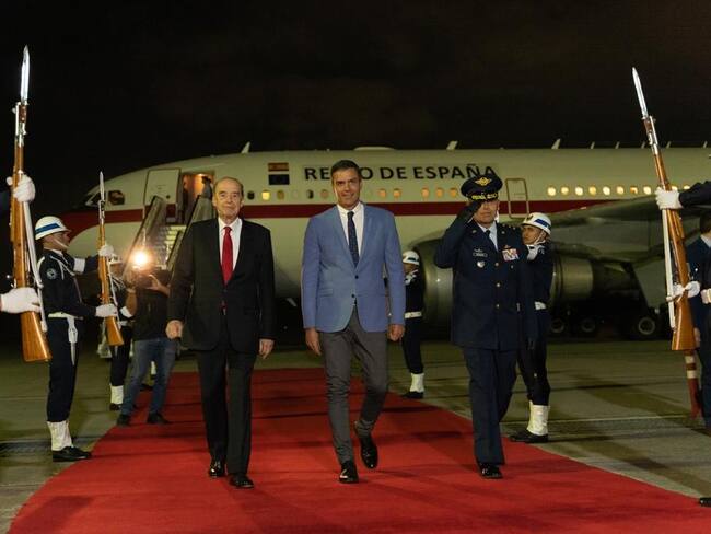 Álvaro Leyva y Pedro Sánchez. Foto: Cancillería