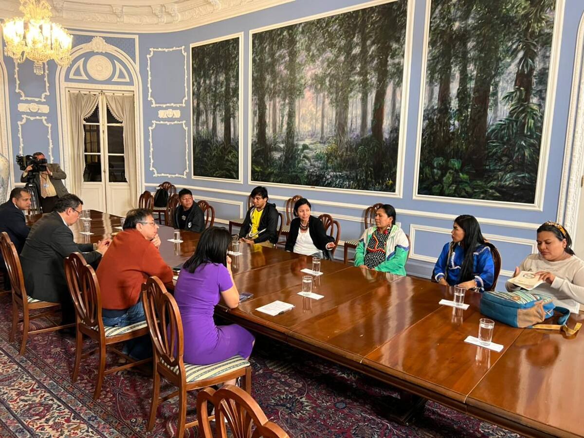 Reunión de Petro con delegación de la comunidad Embera en Casa de Nariño