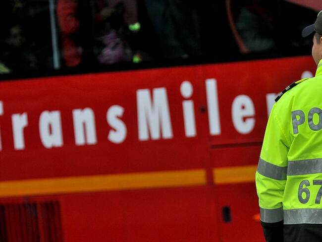 A la cárcel dos hombres por hurto a pasajeros de Transmilenio en la Autopista Norte