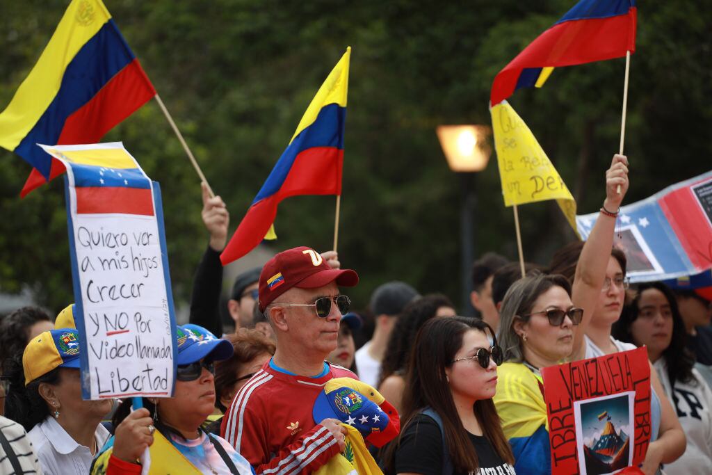 Congresistas reaccionan a la propuesta de Petro de repetir las elecciones en Venezuela
