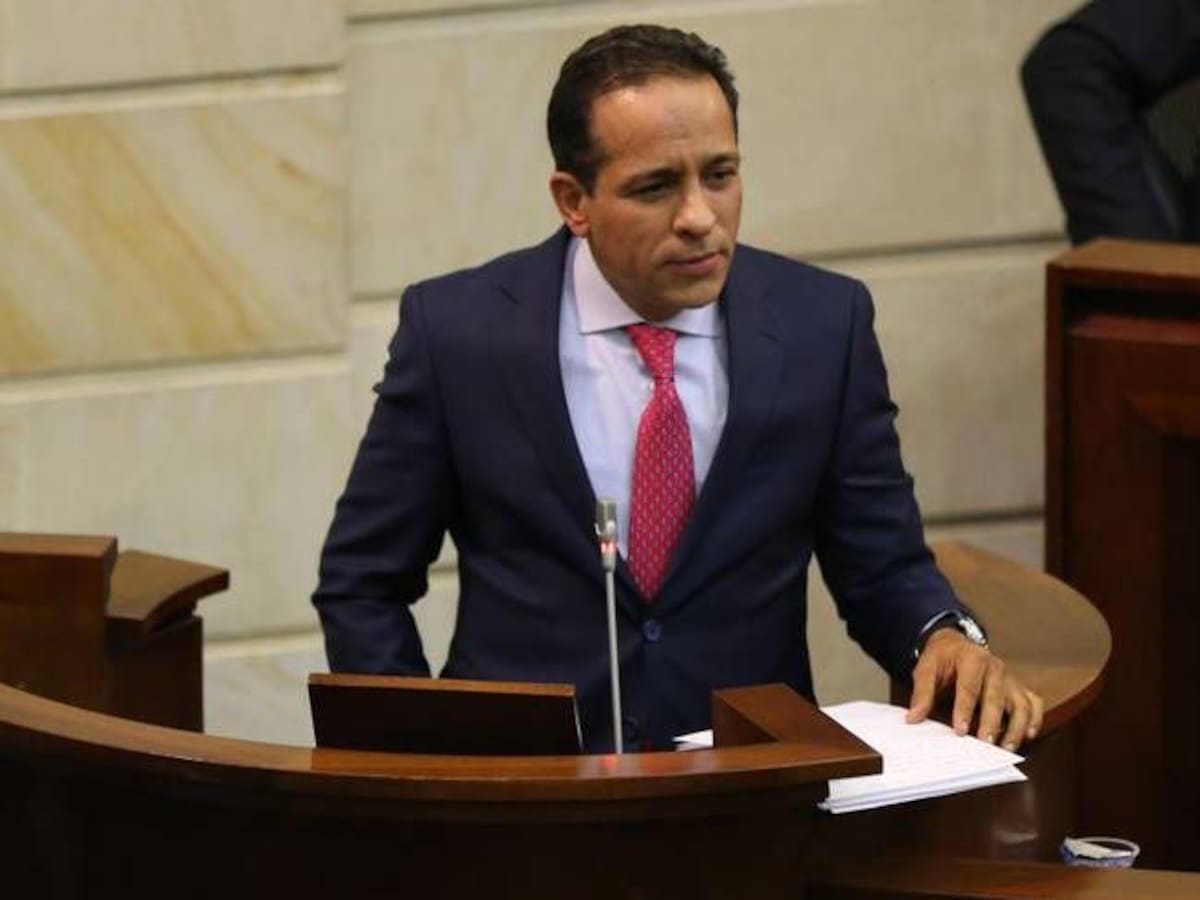 Es oficial: hoja de vida de Alexander López fue publicada para ser director del DNP